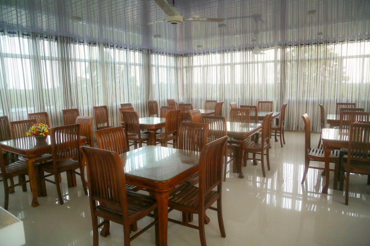 Reliance Hotel Boralesgamuwa Esterno foto
