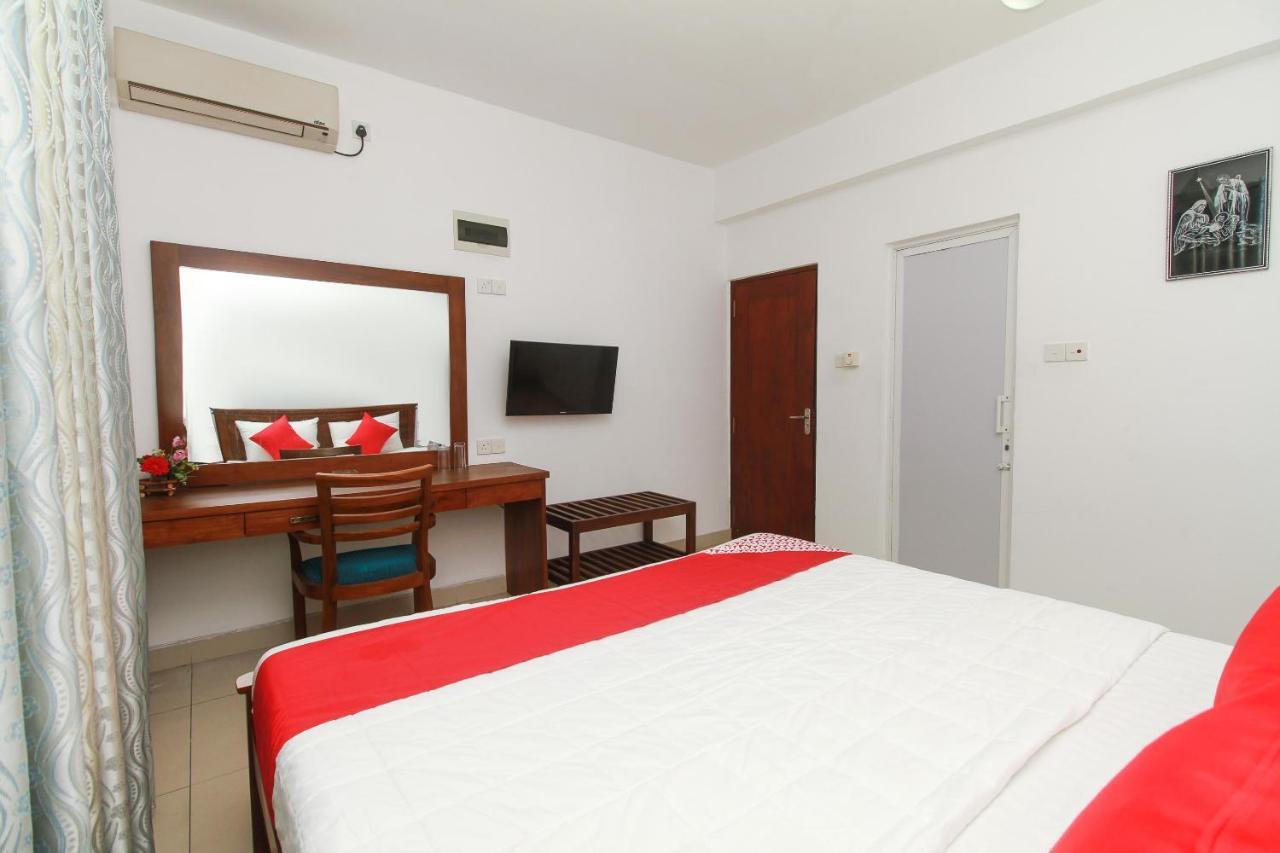 Reliance Hotel Boralesgamuwa Esterno foto